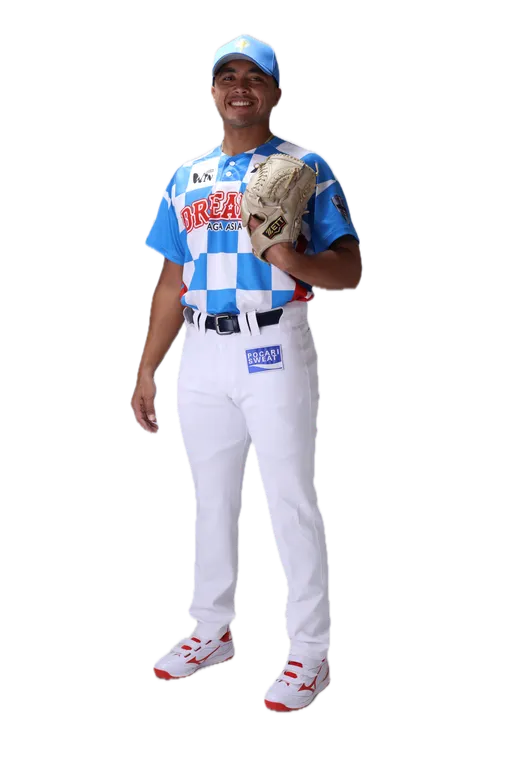 クルーズの全身写真
